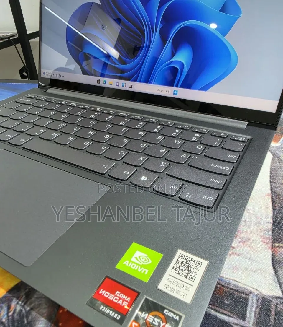 New Laptop Lenovo ThinkPad Yoga 16GB AMD Ryzen 7 SSD 512GB