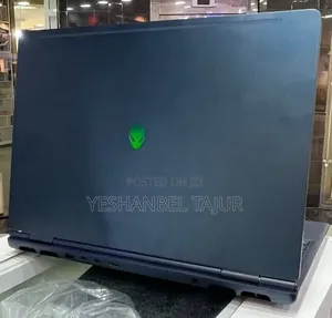 New Laptop Alienware X16 32GB Intel Core Ultra 9 SSD 1T