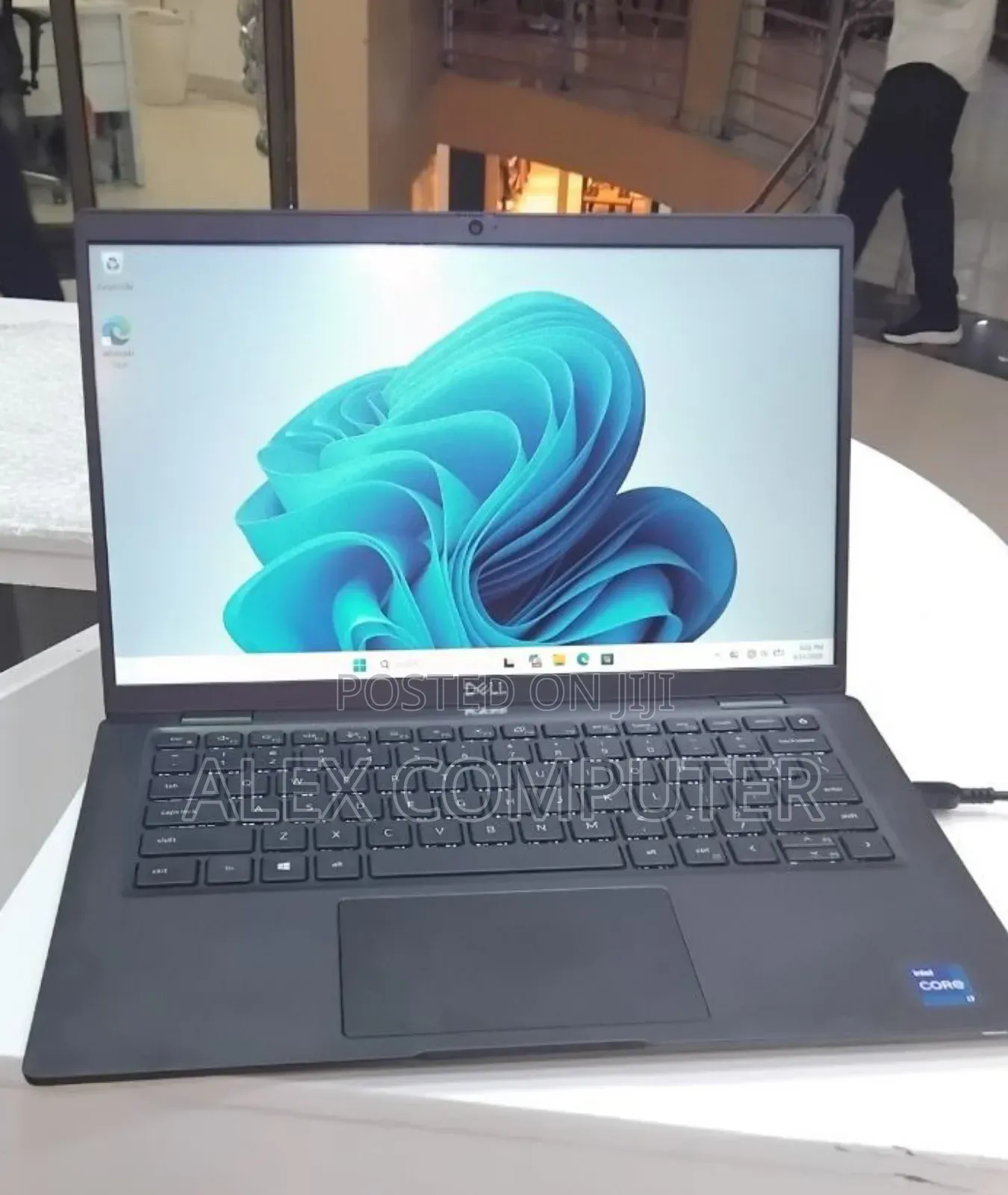 New Laptop Dell 16GB Intel Core i7 SSD 512GB