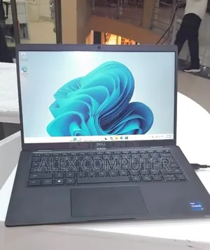 New Laptop Dell 16GB Intel Core i7 SSD 512GB