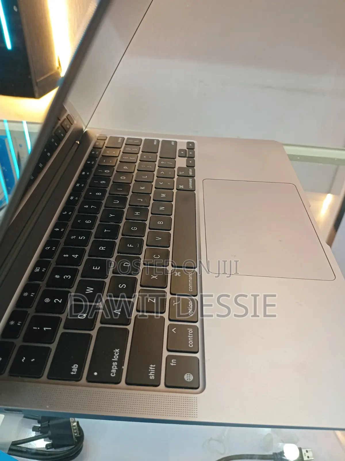 New Laptop Apple MacBook Air 2020 M1 16GB Apple M1 SSD 512GB