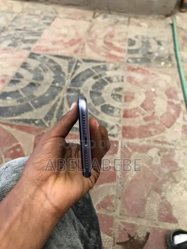 Apple iPhone 11 64 GB