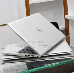New Laptop HP EliteBook 830 G8 16GB Intel Core i7 SSD 512GB
