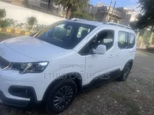 Peugeot Partner 2019 White