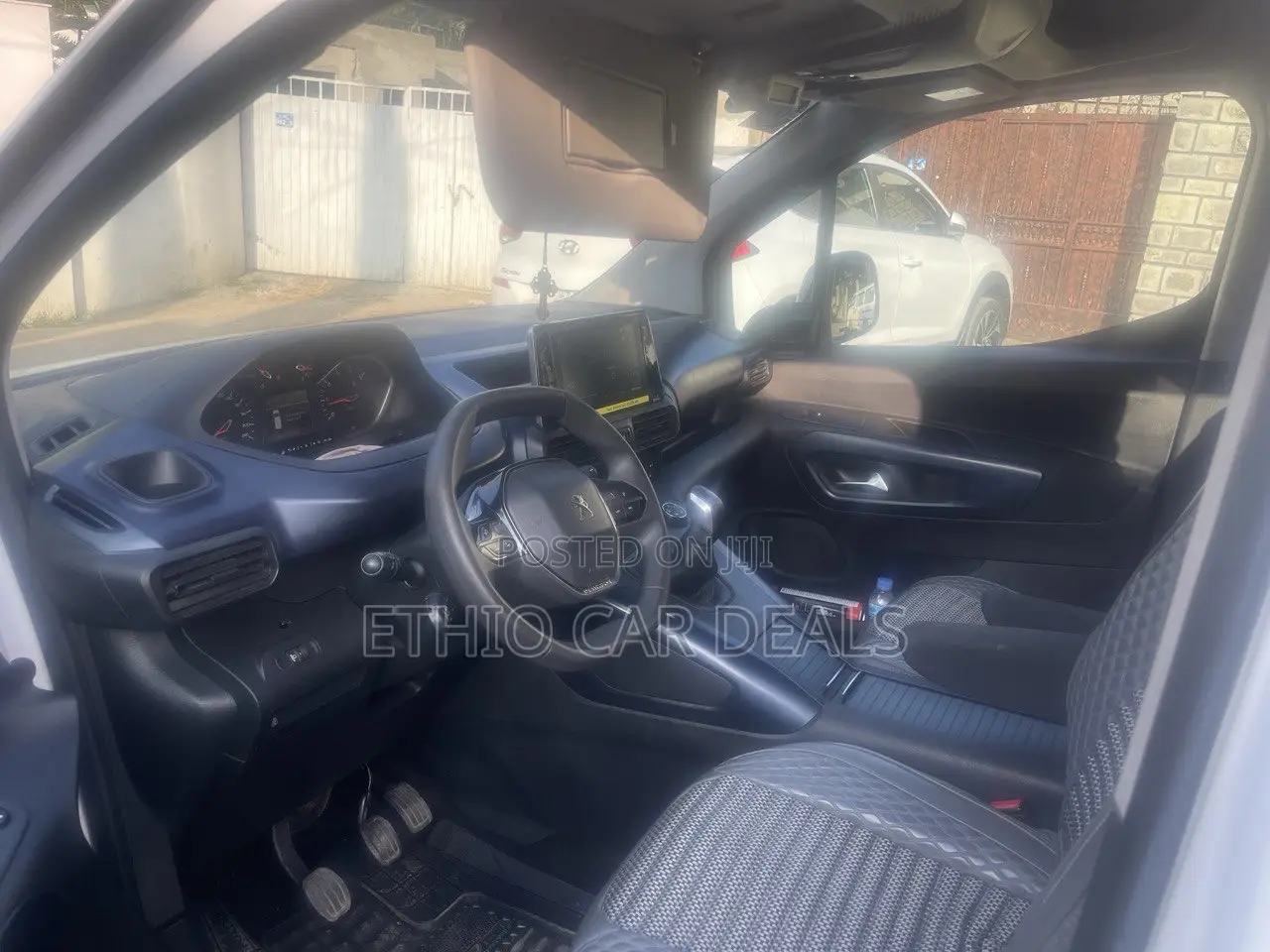 Peugeot Partner 2019 White