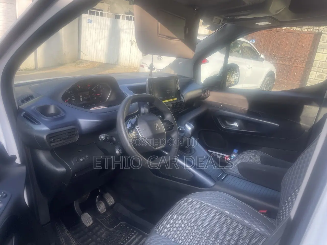 Peugeot Partner 2019 White