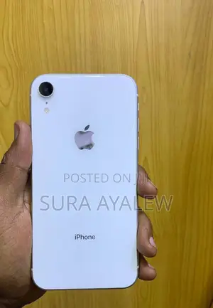 Apple iPhone XR 64 GB White
