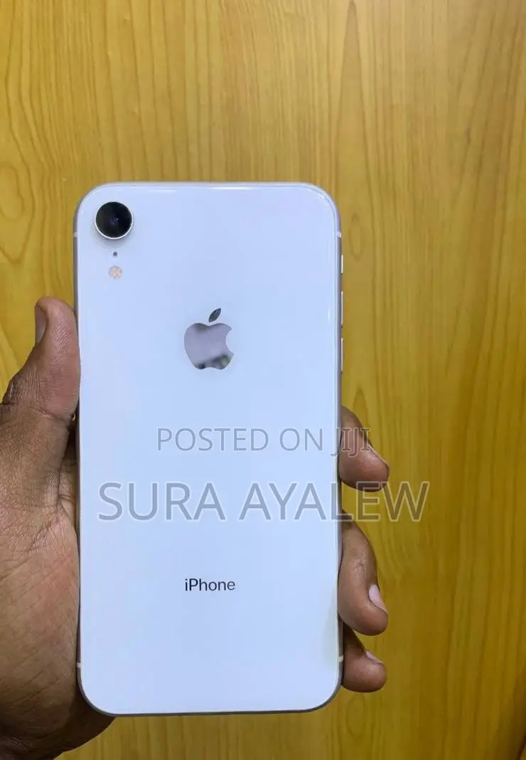 Apple iPhone XR 64 GB White
