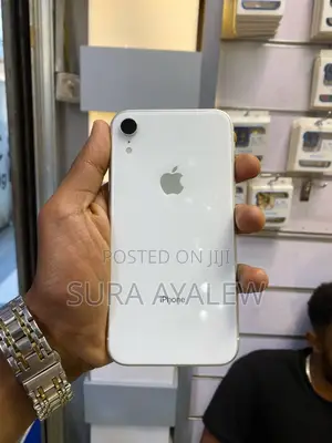 Apple iPhone XR 64 GB White