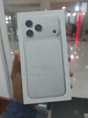 New Apple iPhone 17 Pro Max 256 GB Silver