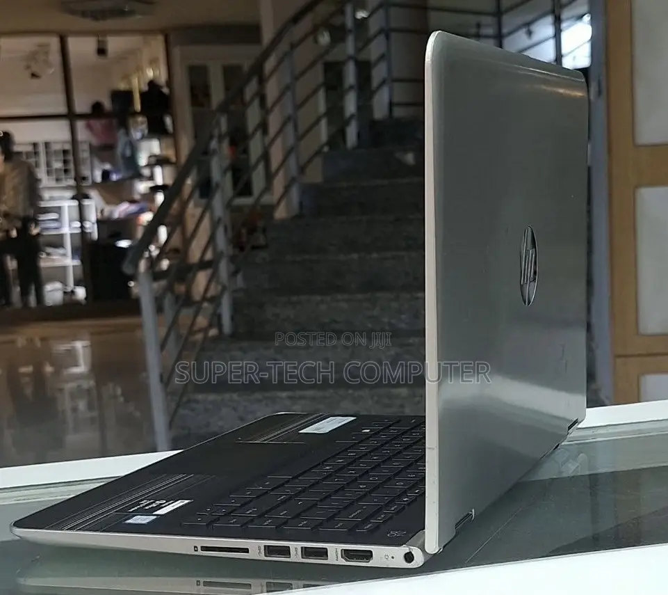 New Laptop HP Pavilion X360 4GB Intel Core i3 HDD 1T