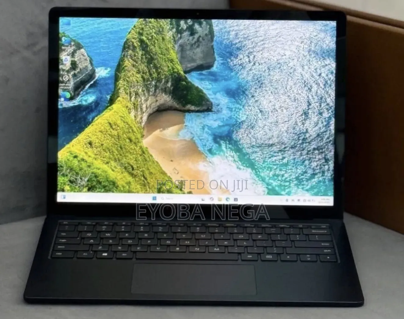New Laptop Microsoft Surface Laptop 4 16GB Intel Core i7 SSD 256GB