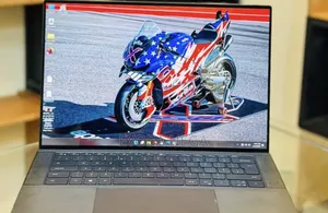 New Laptop Dell Precision 5560 16GB Intel Core i7 SSD 512GB