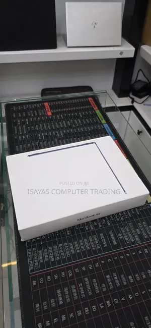 New Laptop Apple MacBook Air 2026 M5 13-inch 16GB Apple M5 SSD 512GB