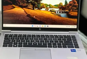New Laptop HP EliteBook 840 G8 16GB Intel Core i5 SSD 512GB