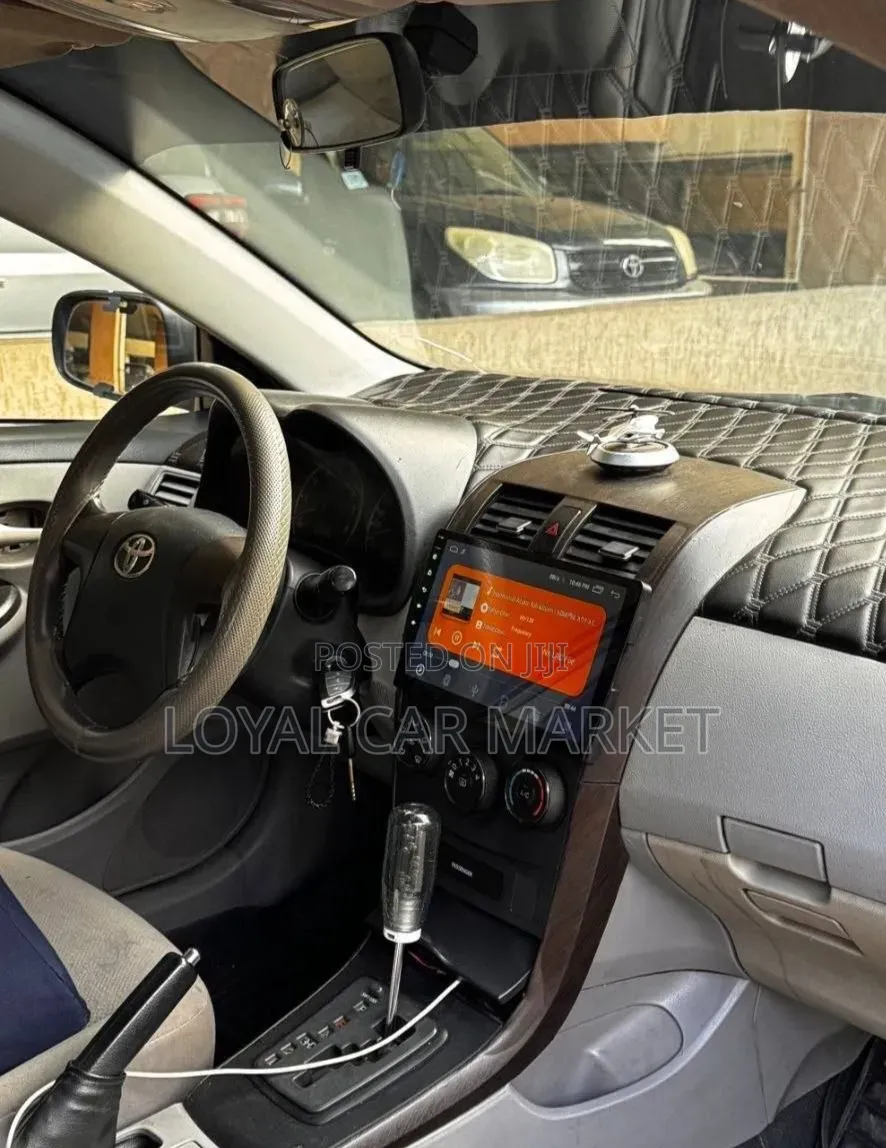 Toyota Corolla 2011 Gray