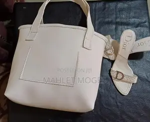Womanbagne