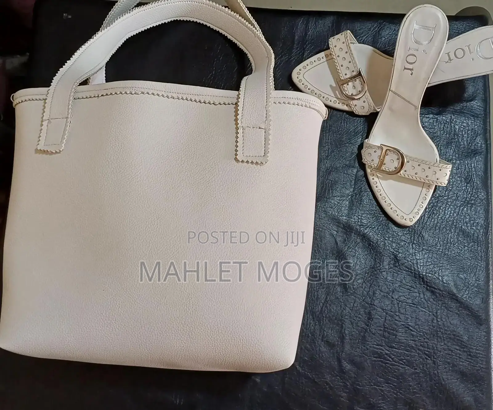 Womanbagne