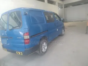 Toyota HiAce 2008 Blue