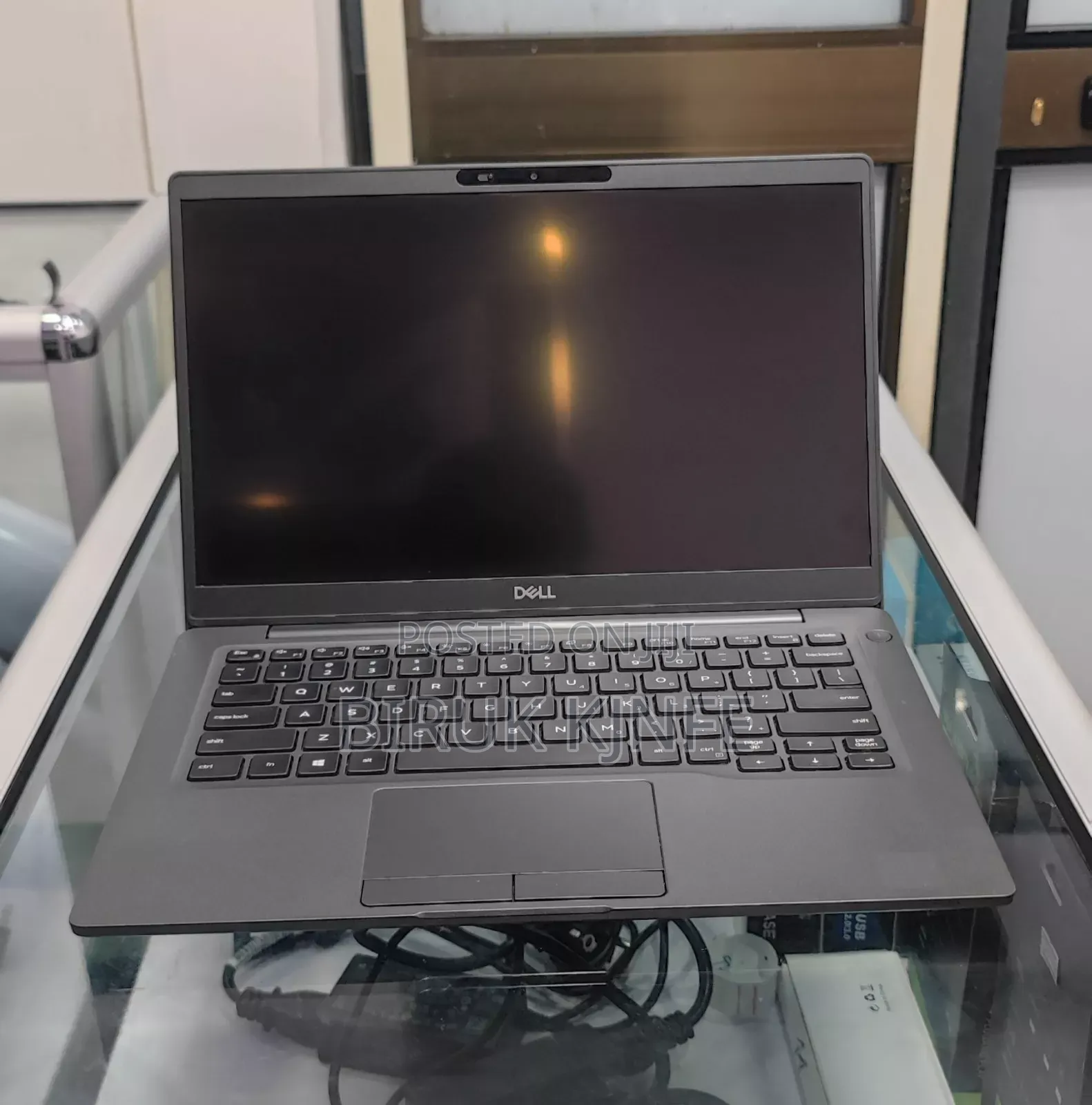 New Laptop Dell Latitude 7300 8GB Intel Core i7 SSD 256GB