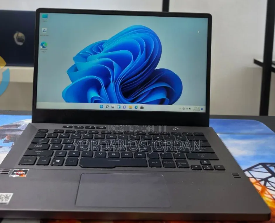 New Laptop Asus ROG Zephyrus G14 16GB AMD Ryzen 7 SSD 512GB
