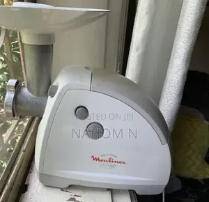 White Moulinex Hv8 Meat Mincer.
