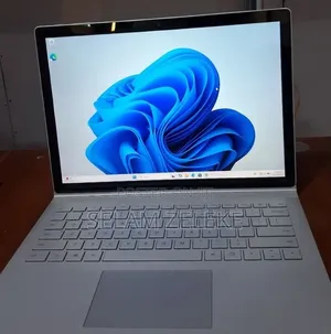 New Laptop Microsoft Surface Book 2 16GB Intel Core i7 SSD 512GB