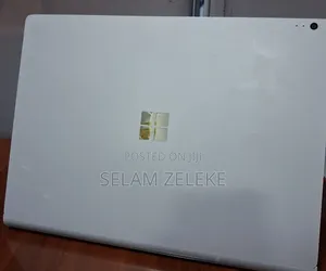New Laptop Microsoft Surface Book 2 16GB Intel Core i7 SSD 512GB