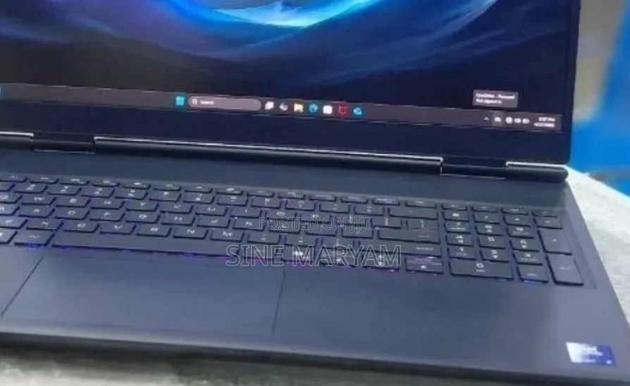 New Laptop Dell Allienware M18 R1 32GB Intel Core Ultra 9 SSD 1T