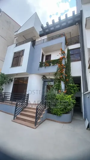 Furnished 8bdrm House in ሀያት, Bole for sale