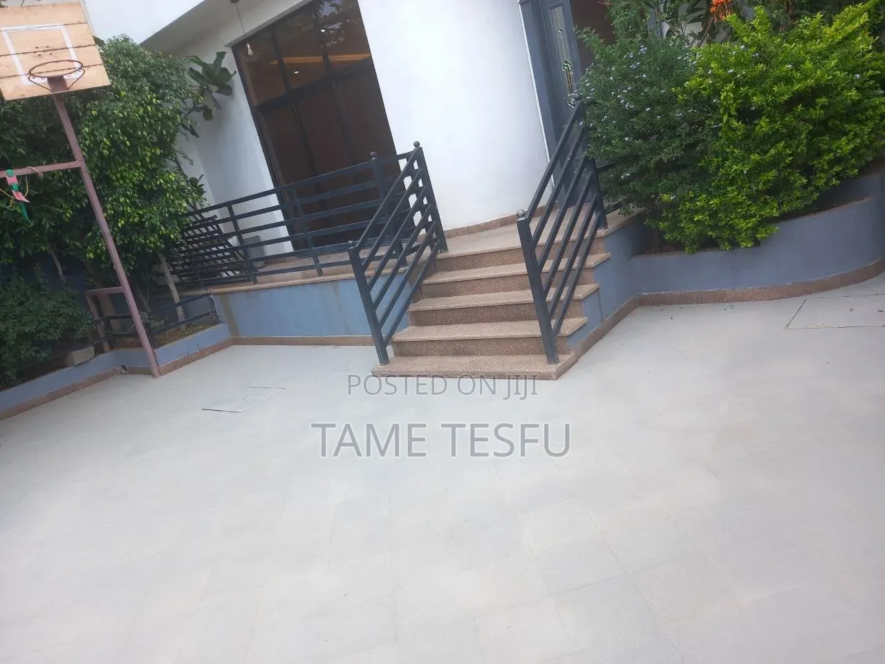 Furnished 8bdrm House in ሀያት, Bole for sale