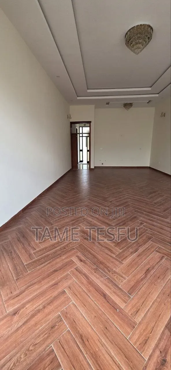 Furnished 3bdrm Villa in ሀያት, Bole for sale
