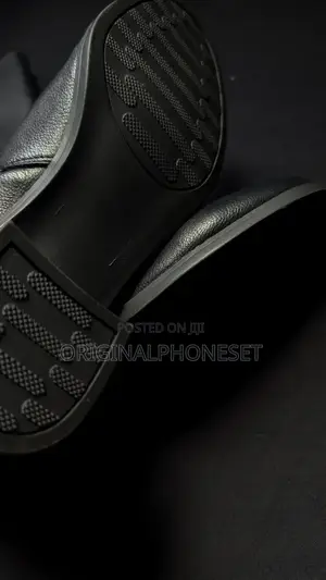 Black Boots for Women (From Canada )