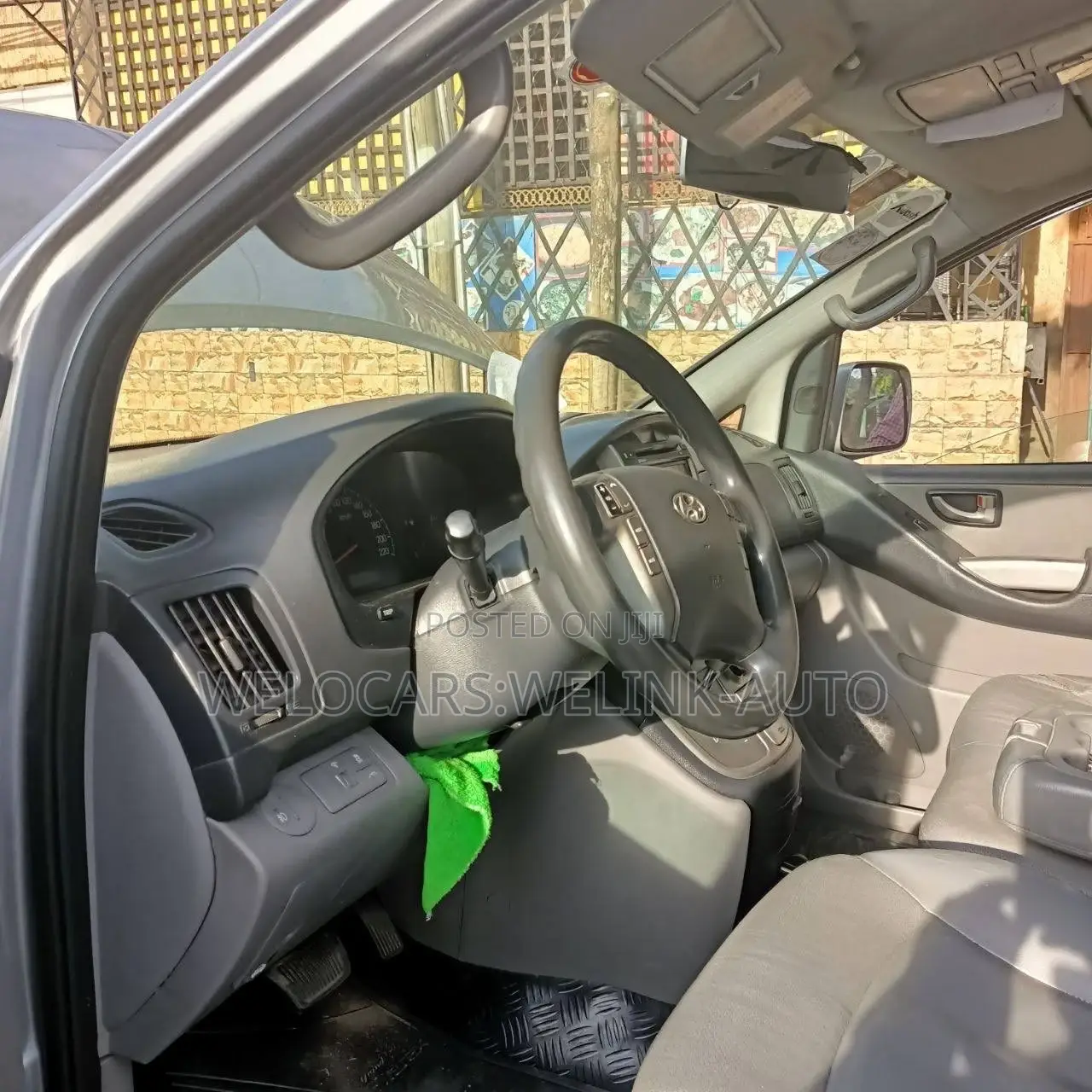 Hyundai H1 2015 Silver