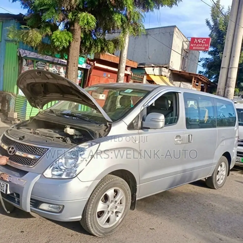 Hyundai H1 2015 Silver