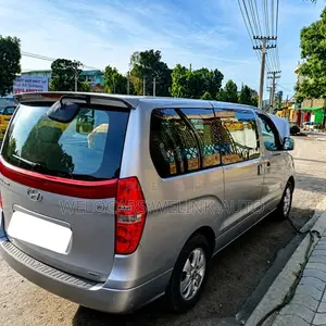 Hyundai H1 2015 Silver