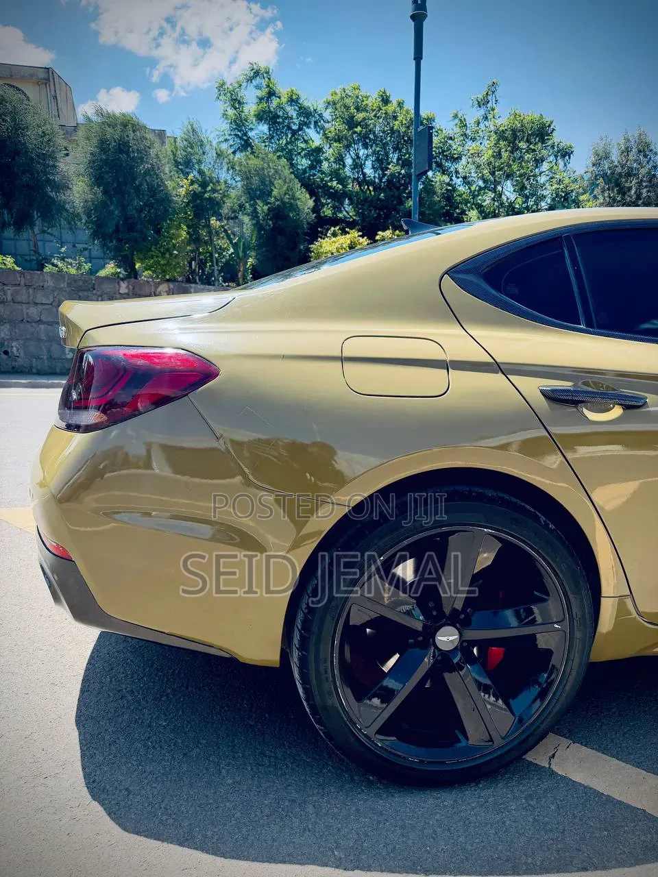 Genesis G70 2018 Yellow