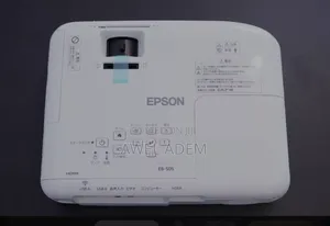 Epson Eb-S05 Hd 3lcd 3200 Lumens Svga Projector