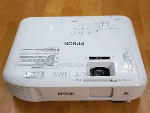 Epson Eb-S05 Hd 3lcd 3200 Lumens Svga Projector