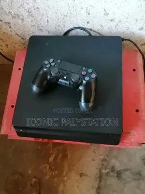 Palystation 4 With Joystik for Iconic Gamers