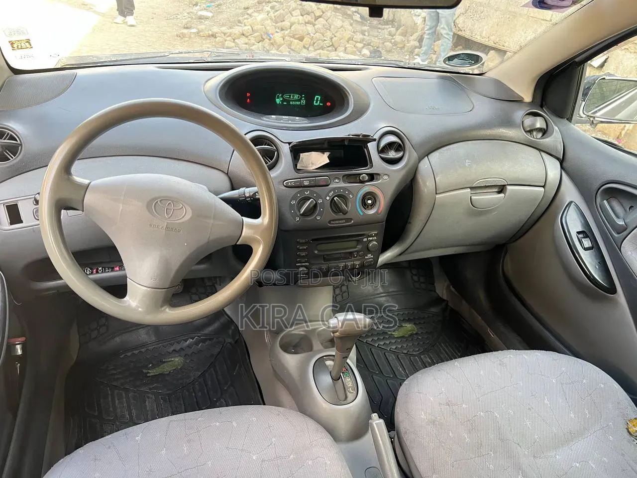 Toyota Vitz 2001 Silver