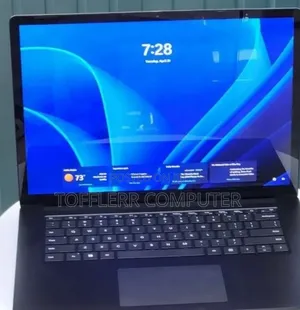 New Laptop Microsoft Surface 16GB Intel Core i7 SSD 256GB
