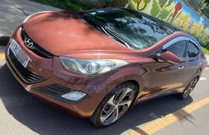 Hyundai Avante 2013