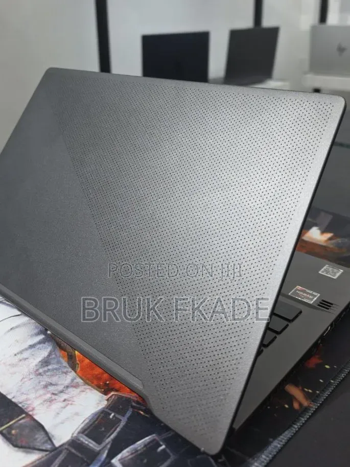 New Laptop Asus ROG Zephyrus G15 16GB AMD Ryzen 7 SSD 512GB