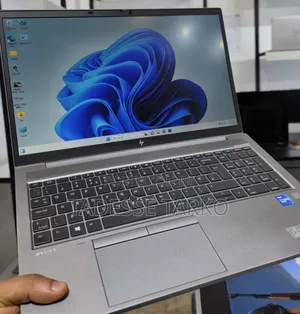 New Laptop HP ZBook Studio G8 16GB Intel Core i7 SSD 512GB
