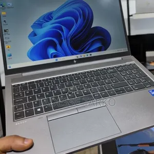New Laptop HP ZBook Studio G8 16GB Intel Core i7 SSD 512GB