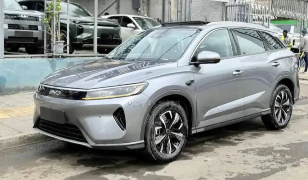 New BYD Seal DM-i 2025 Silver