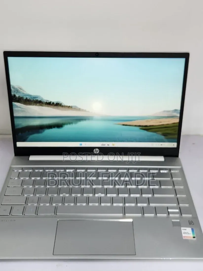 New Laptop HP Pavilion 13 16GB Intel Core i5 SSD 512GB