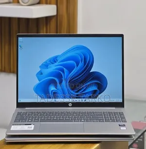 New Laptop HP 16GB Intel Core Ultra 7 SSD 512GB