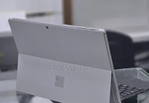 New Laptop Microsoft Surface Pro 4 8GB Intel Core i5 SSD 256GB